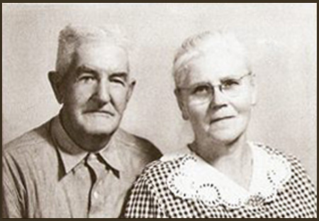 Photograph of Charles Elbert and Agnes Evans.