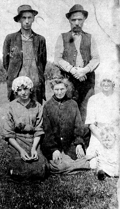 Photograph of Cppenbarger and Davenport Families.