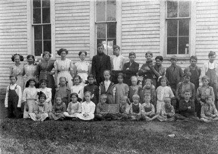 Photograph of the students of Harrold Point School.