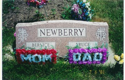 Picture of Newberry Family Tombstone.
