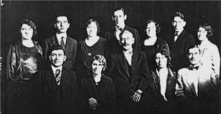 Picture of the William S. Newberry Family.