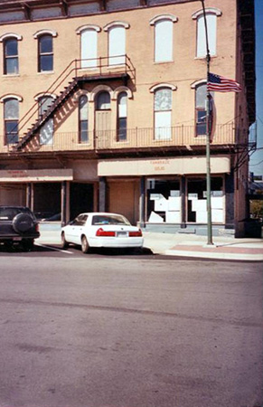 Photograph of Taylor-Magill House.